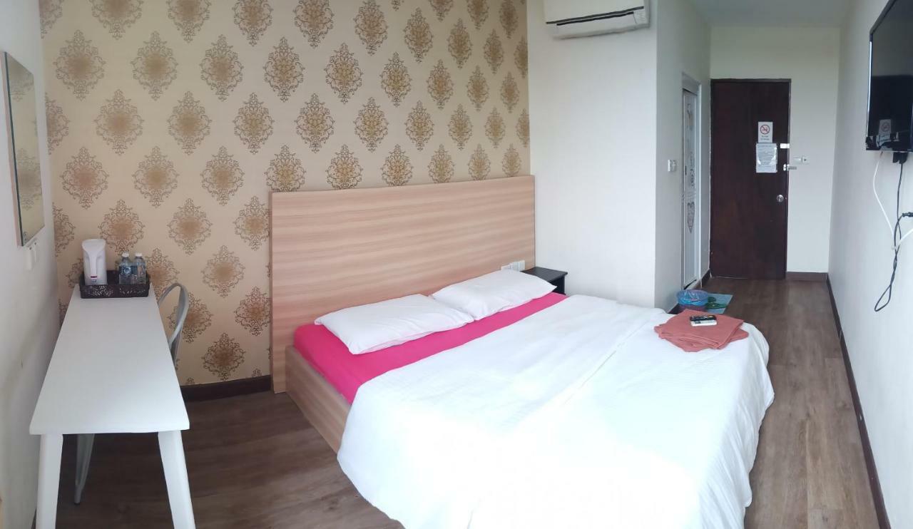 Hotel Truly Asia Кота-Кинабалу Номер фото